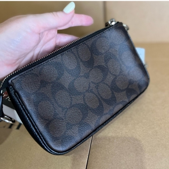 COACH wristlet cherry limited - Picture 4 of 5